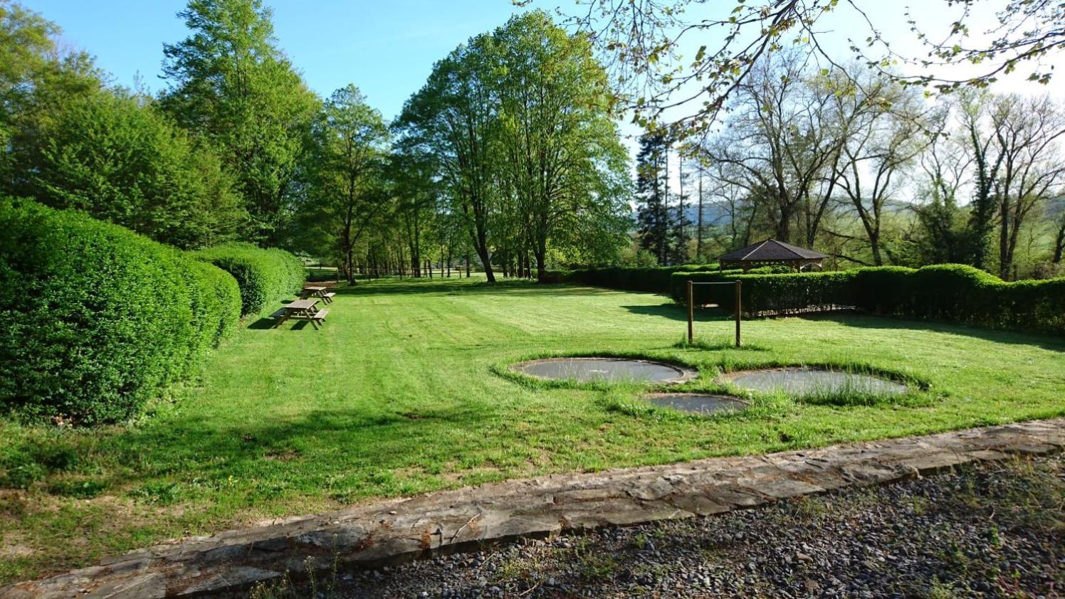 Chateau De L Aviette - Rancennes Givet Buitenkant foto