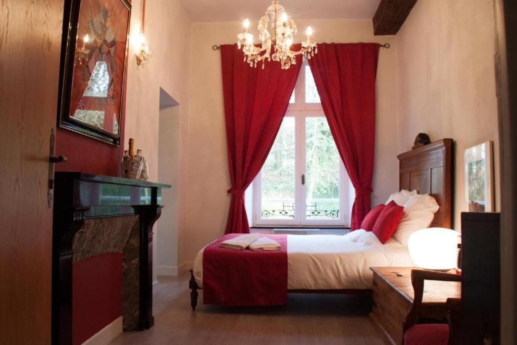 Chateau De L Aviette - Rancennes Givet Buitenkant foto