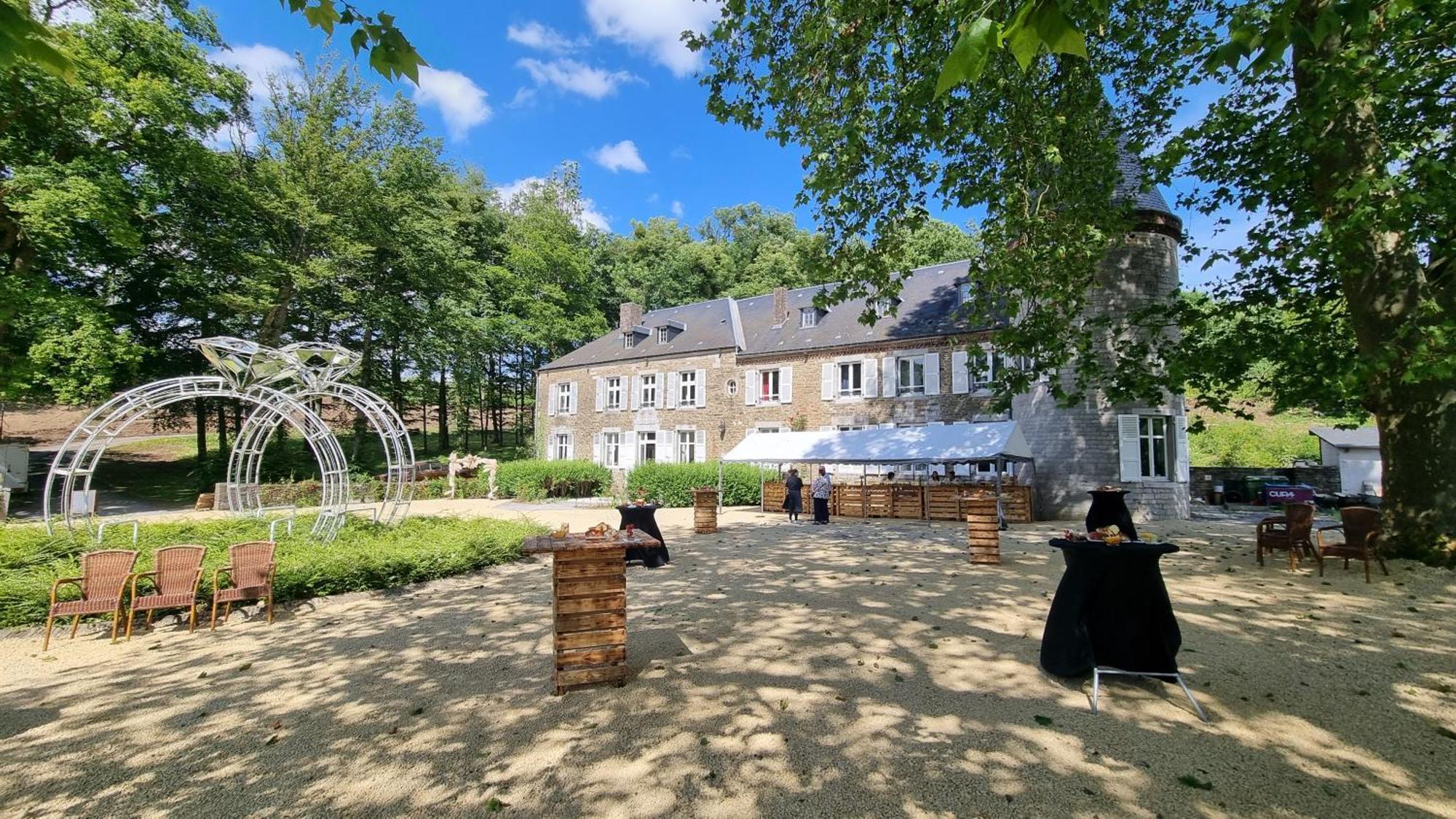Chateau De L Aviette - Rancennes Givet Buitenkant foto